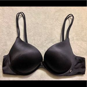 Victoria’s Secret 36B Black Very Sexy Push Up Bra